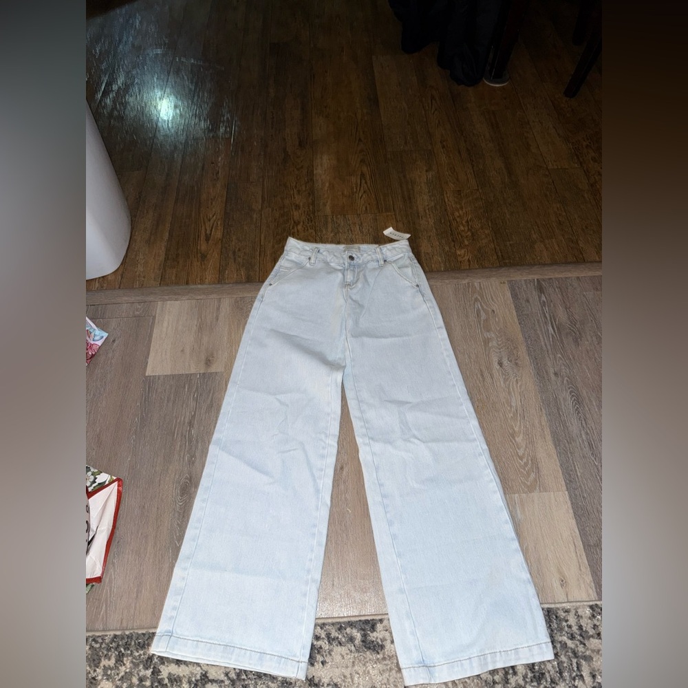 Women's Light Blue Jeans